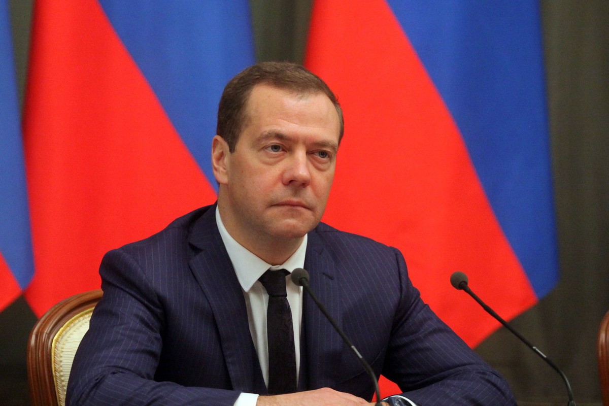 «Перекосы нацистского мышления»: Медведев о канцлере ФРГ