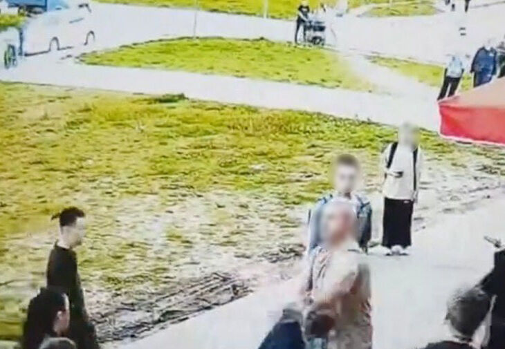 В Чувашии толпа подростков на самокатах жестоко избила мужчину после замечания