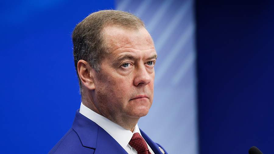 Медведев призвал лишить журналиста из ФРГ работы в СМИ за призыв убивать русских