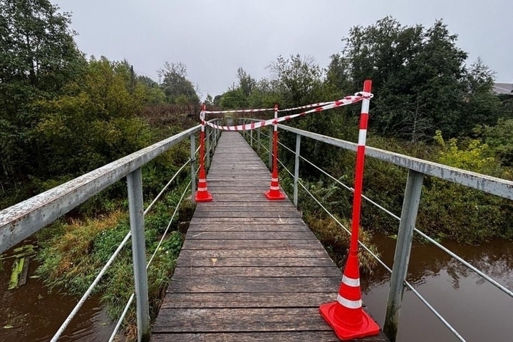 В Чудово железный конь «опрокинул» водителя мопеда на Косинова