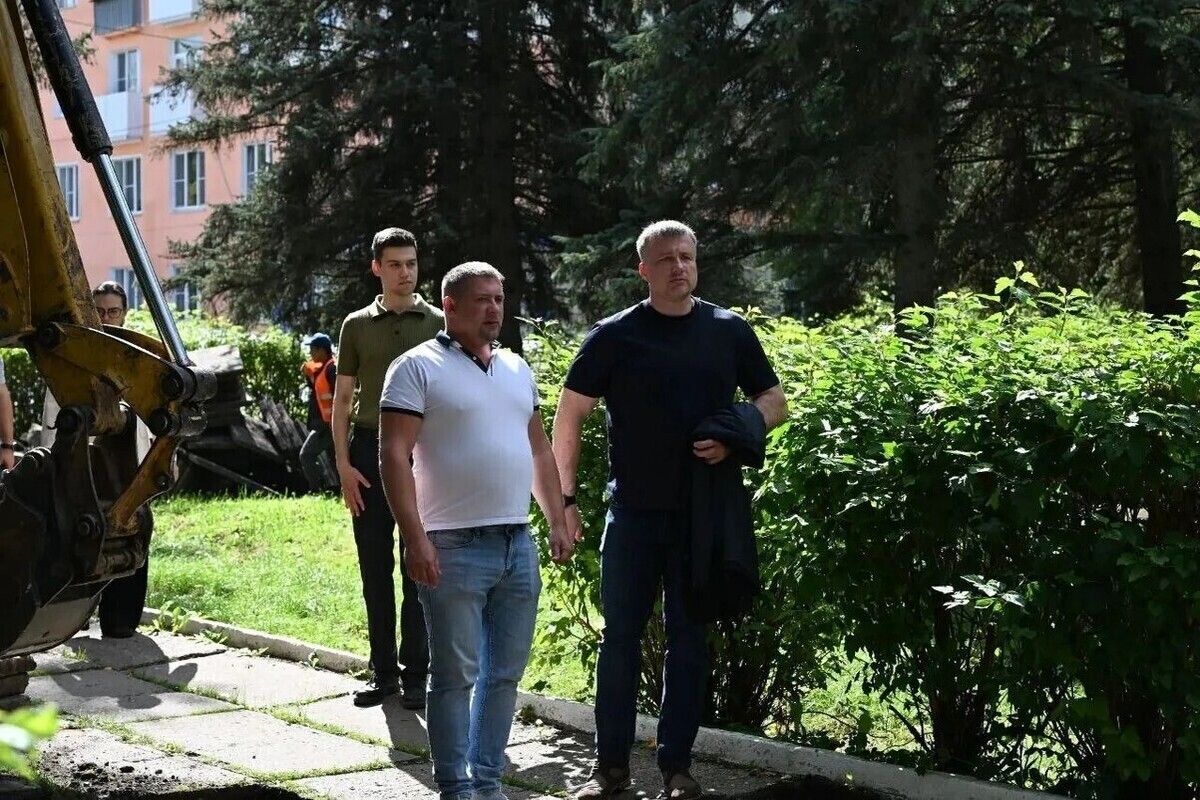 Глава Серпухова проинспектировал улицу Крюкова