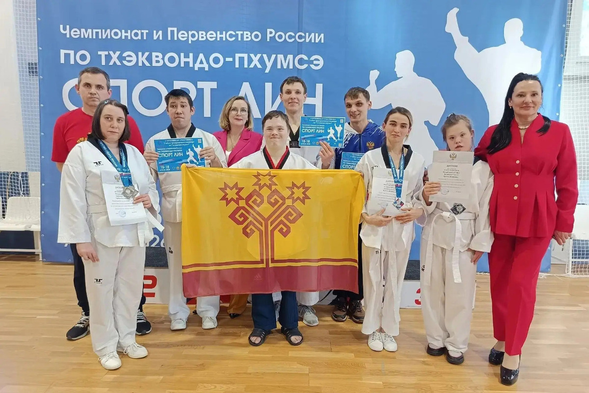 Спортсмены Чувашии получили премии за успехи на чемпионатах мира и России