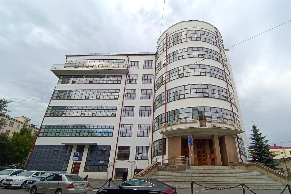 Суд в Екатеринбурге признал законным заключение под стражу экс-прокурора