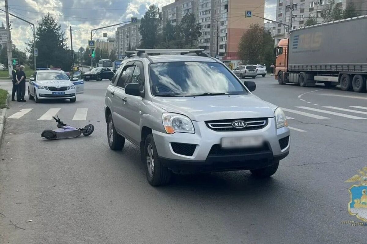 Костромские ДТП: пенсионерка на Kia Sportage сбила 16-летнего подростка на самокате