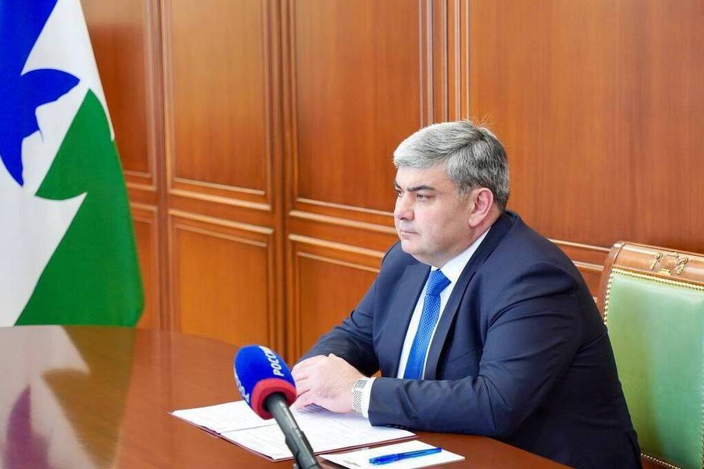 Глава КБР Казбек Коков поздравил Карачаево-Черкесию с Днём государственности и Днём Черкесска