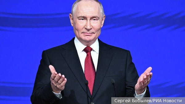 Путин по предложению ЕР присвоил 12 городам звание «Город трудовой доблести»