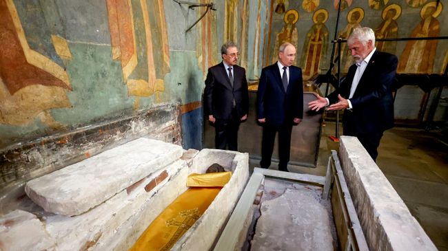 Путин рассказал, какое впечатление на него произвели мощи Дмитрия Донского