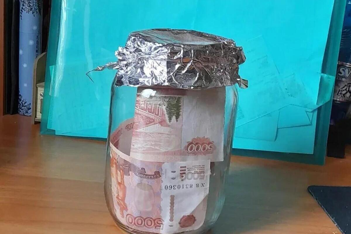 Мошенники выманили у пенсионера из Колтушей более 600 тысяч рублей