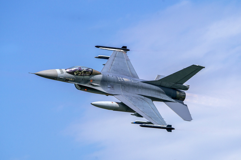 Дефицит ракет для F-16 вынудил ВВС Украины пойти на крайние меры