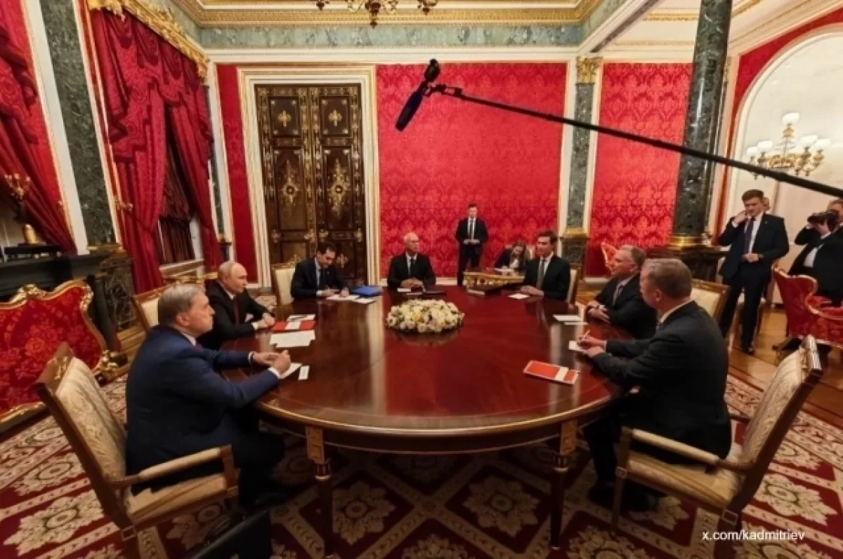 Уиткофф и Кушнер улетели из РФ с записями в блокноте из Кремля