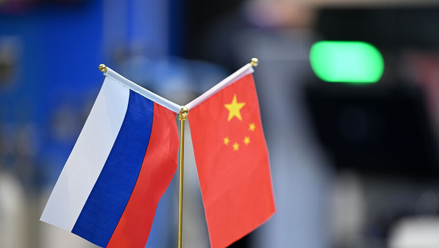 Россиянам могут разрешить пересекать границу с Китаем на личном авто