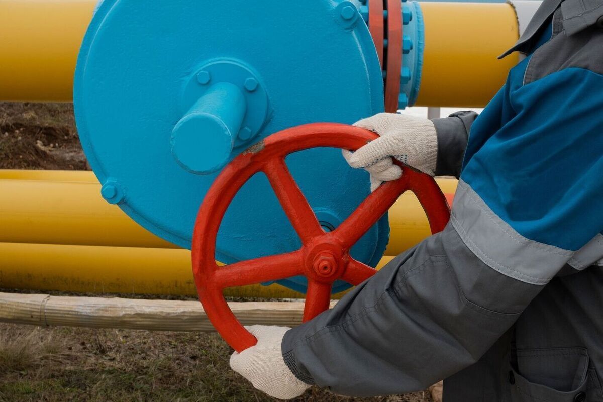 Артюхов поздравил нефтяников и газовиков Ямала с профессиональным праздником