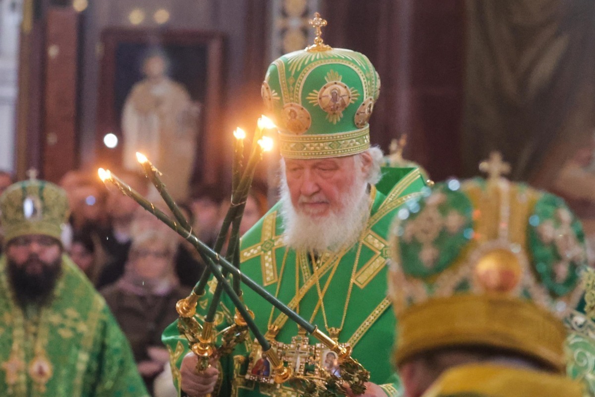 Патриарх Кирилл встретил мощи Дмитрия Донского в храме Христа Спасителя
