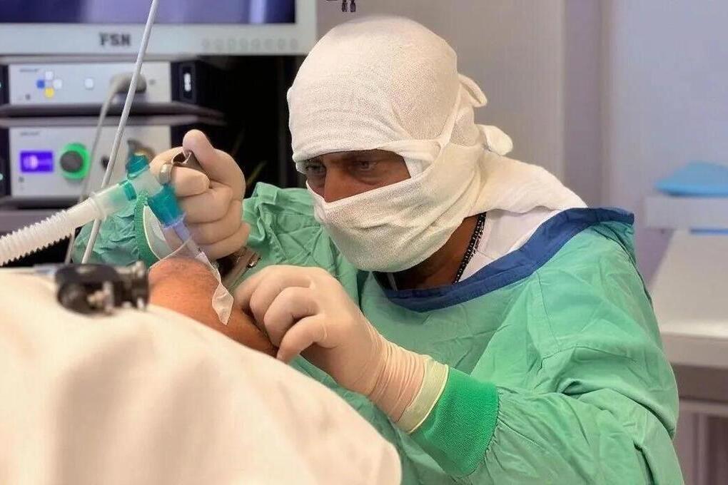Волгоградские врачи восстановили голос пациента после операции на связках
