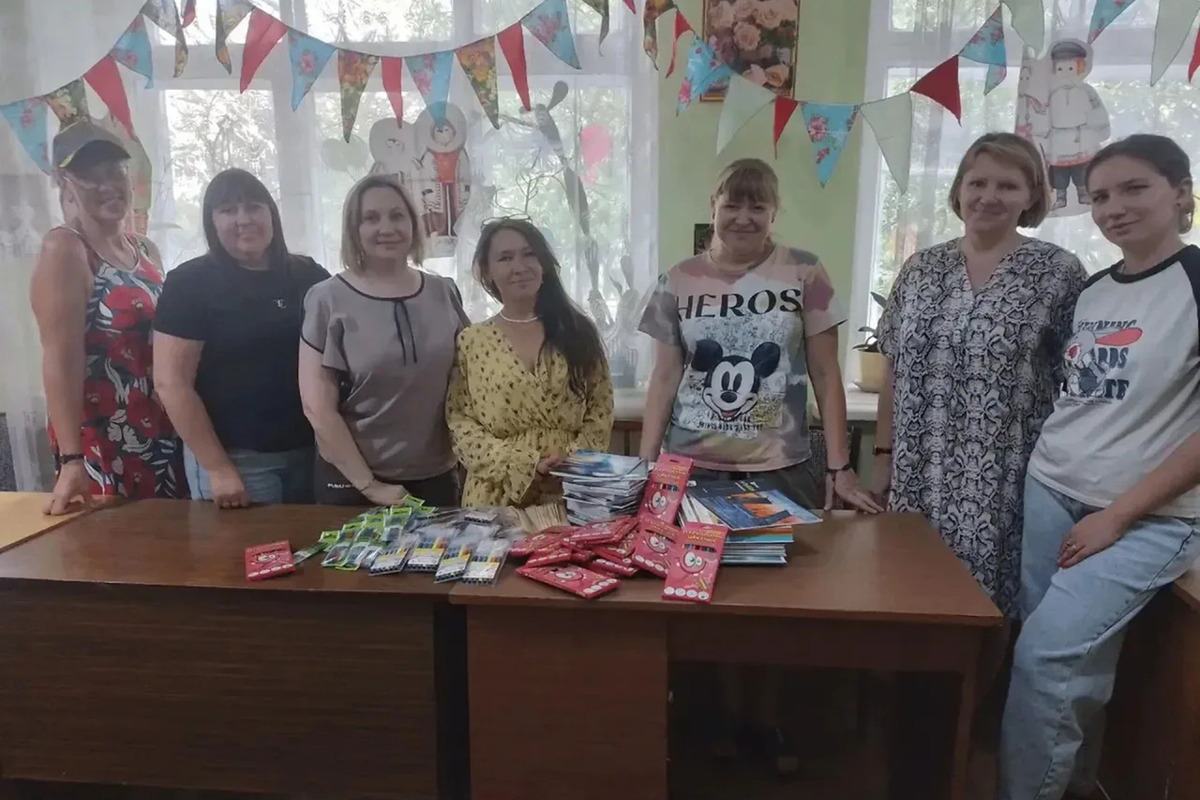 Калмыкия передала соцучреждению Антрацита гуманитарную помощь