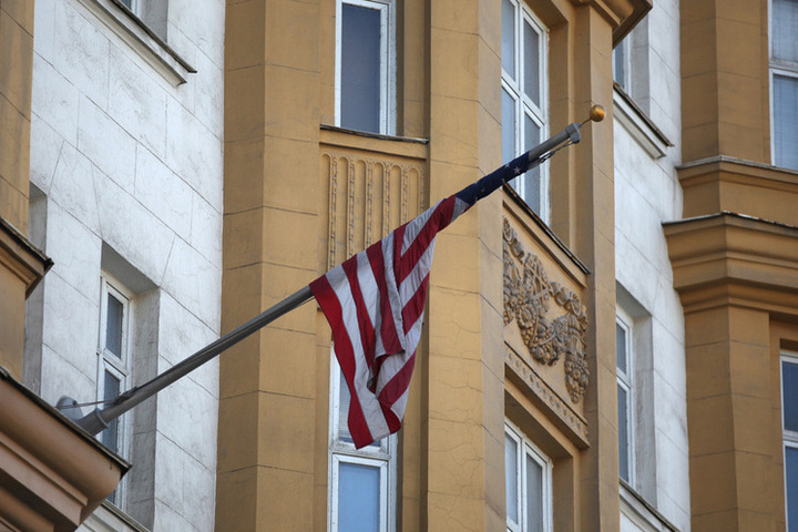 Американские сми узнали, что посланники Трампа привезли Зеленскому