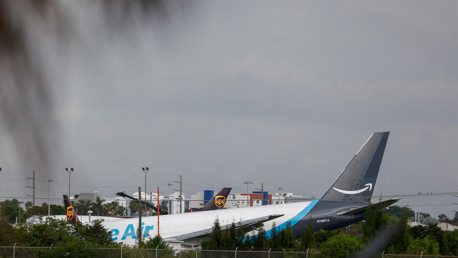 В США Boeing выкатился за пределы ВПП и загорелся, есть пострадавшие
