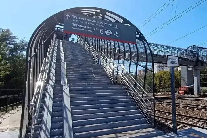 В Саратове построили новый мост с лифтами через железную дорогу