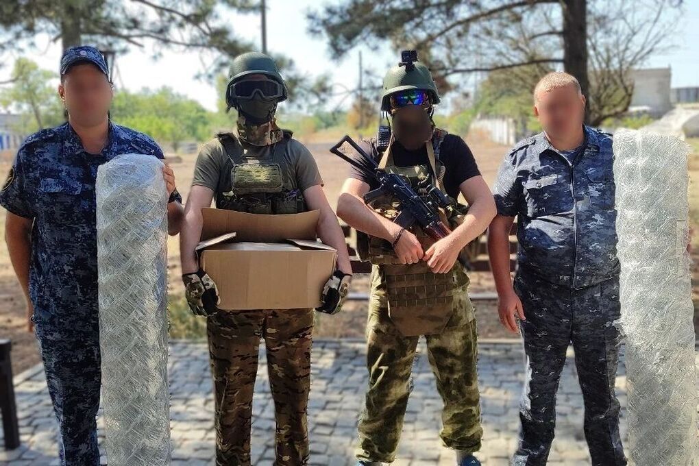 Запорожская колония передала помощь бойцам СВО