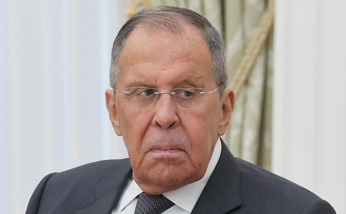 Лавров заявил об открытом грабеже активов России