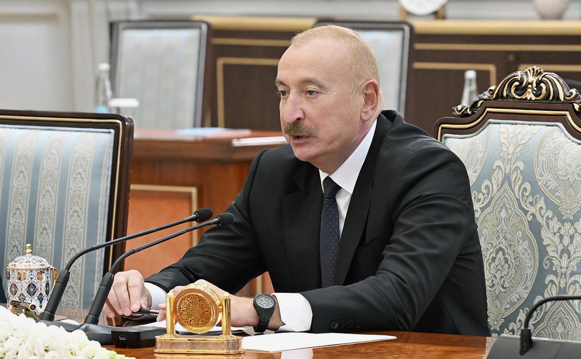 Путин провел телефонный разговор с Алиевым
