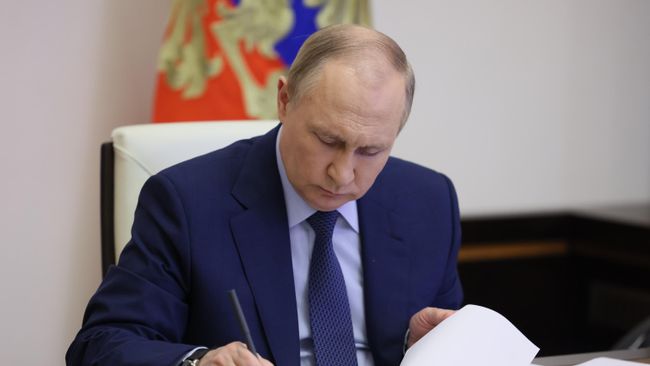 Путин присвоил железнодорожной станции Грозный имя Ахмата Кадырова