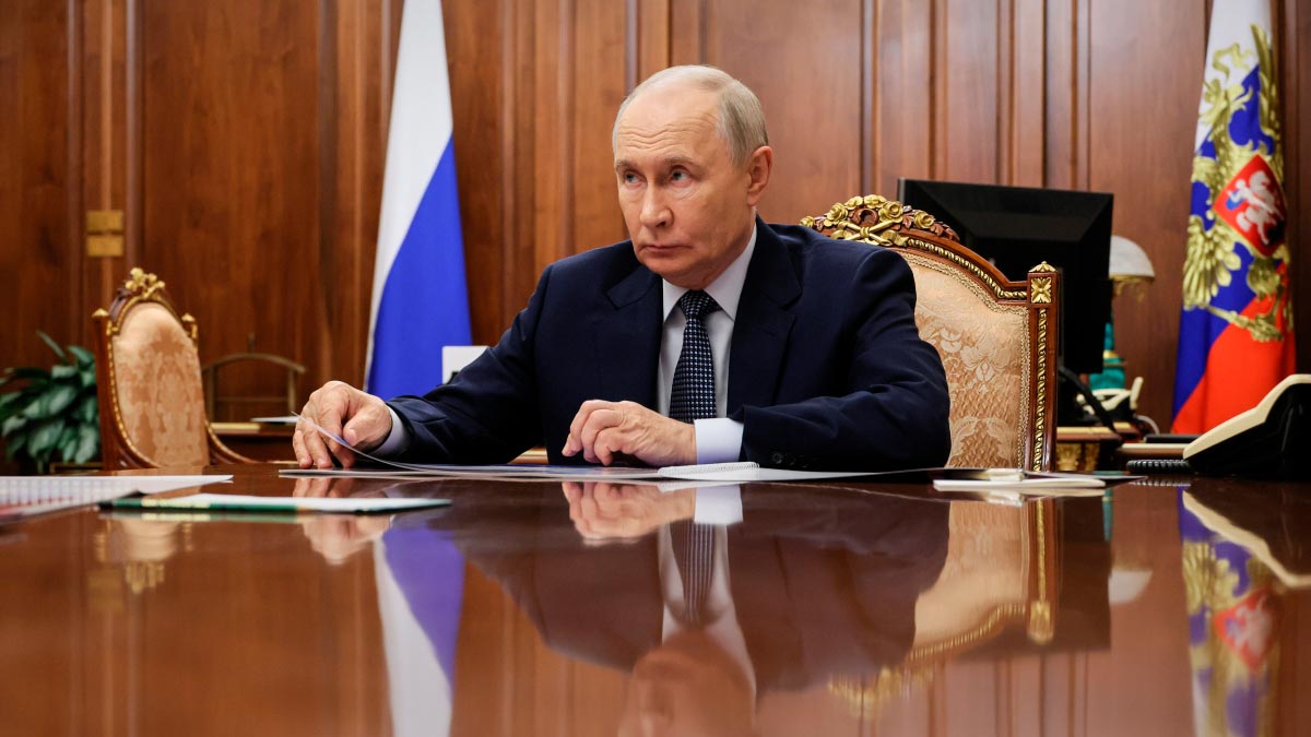 Путин поручил создать межведомственную комиссию по применению временных ограничительных мер