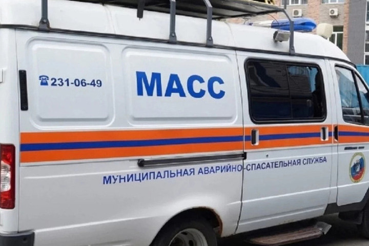 В Новосибирске запертый тамбур задержал помощь мужчине с приступом эпилепсии