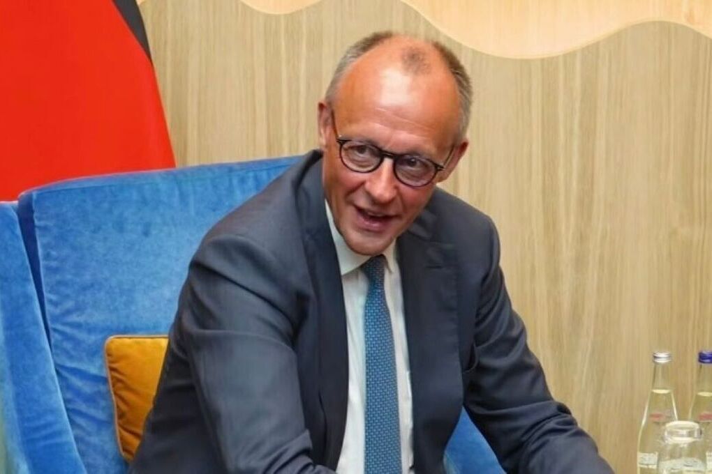 Власти ФРГ задались вопросом, как партия АдГ смогла так далеко продвинуться
