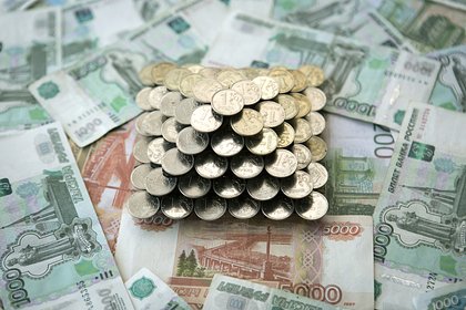 Ослабевший рубль поддержал ФНБ