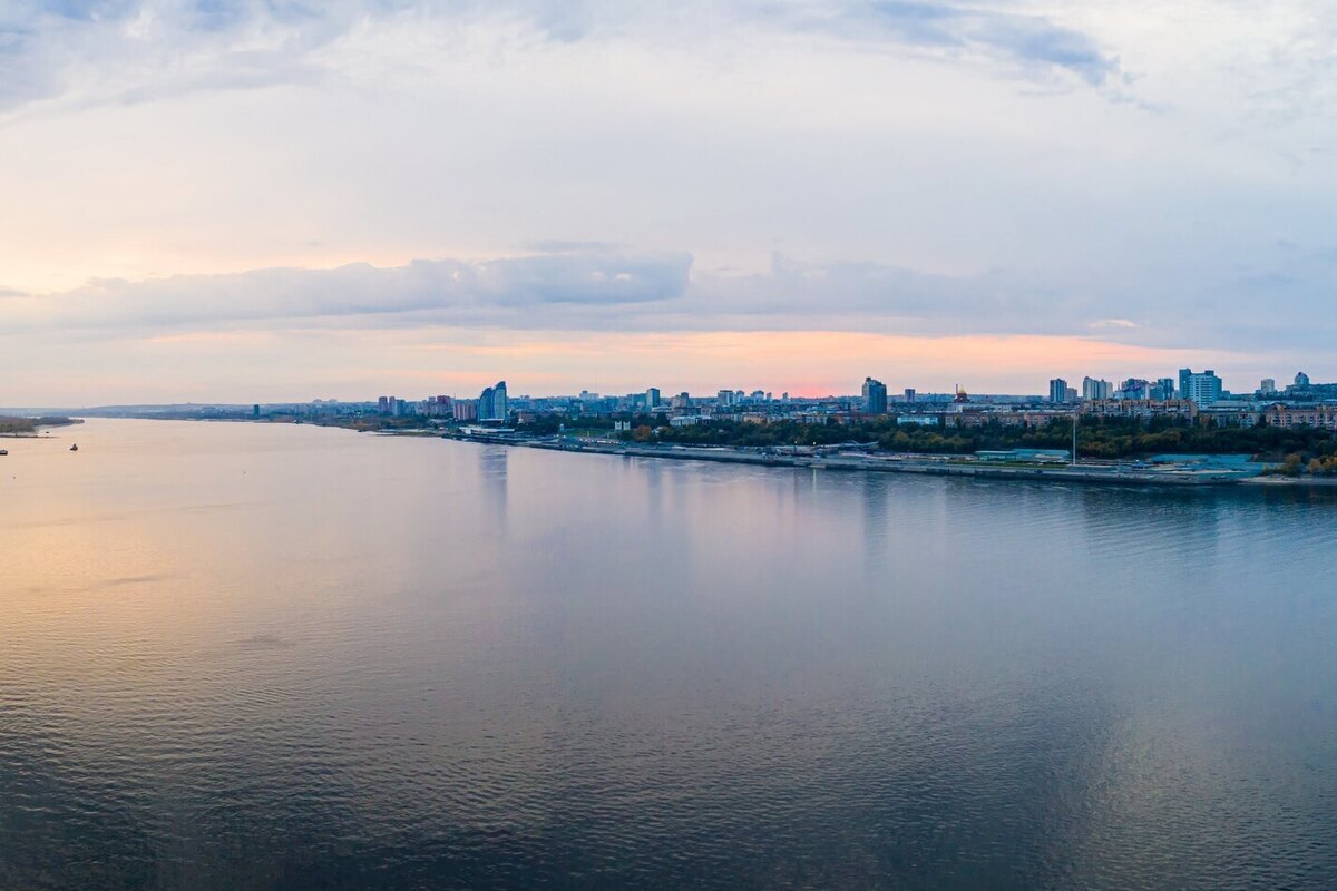 В Волгограде со дна реки подняли и утилизировали затонувшее судно