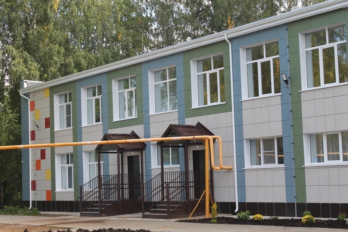 В Окуловке полностью обновили полувековое здание детского сада