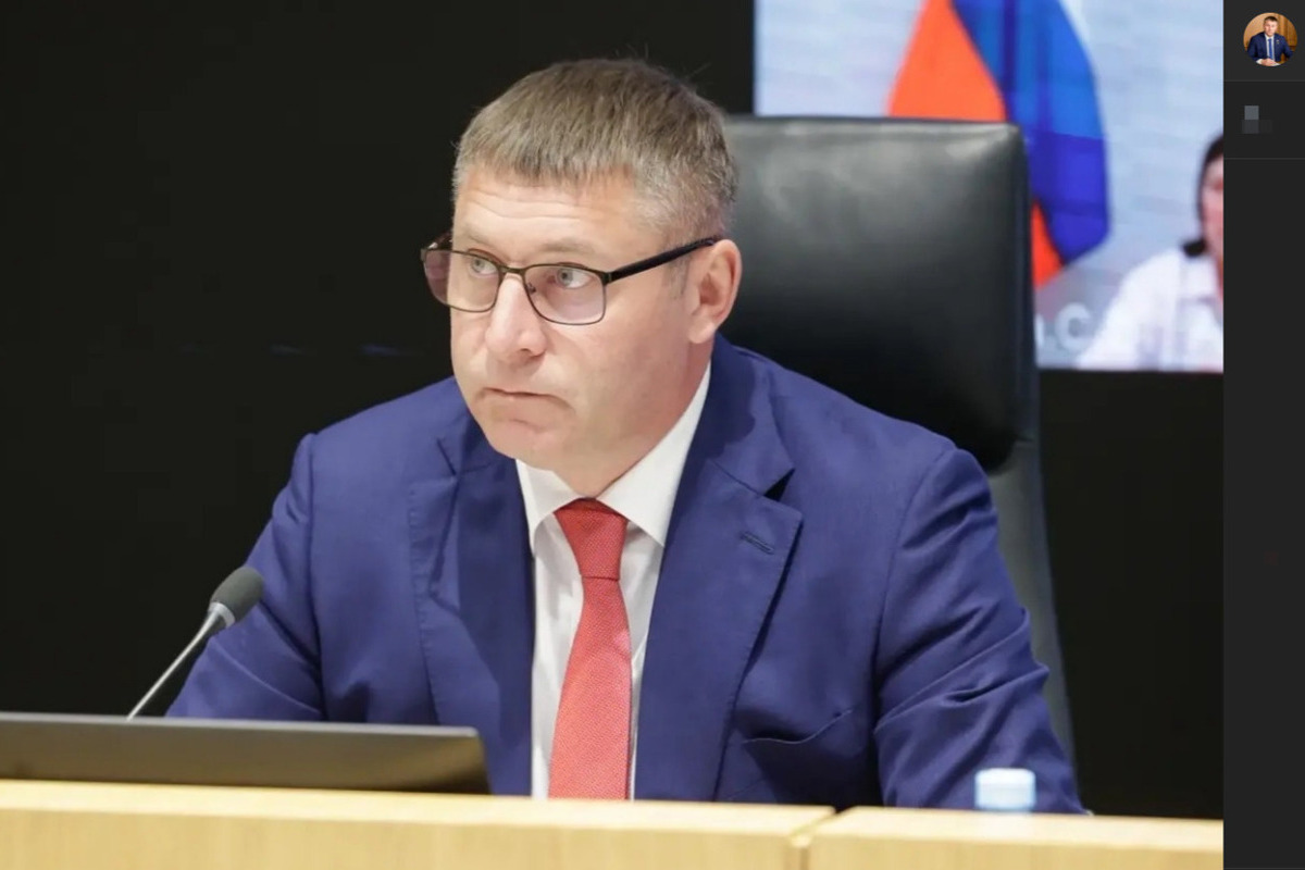 Александр Шуваев объявил о начале первого тура заключительного этапа «Учителя года»