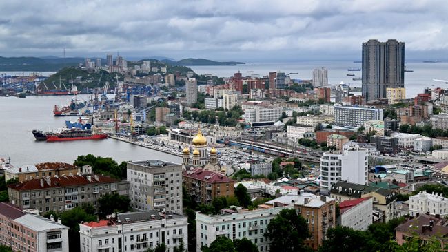 СК начал проверку после посадки теплохода на мель во Владивостоке