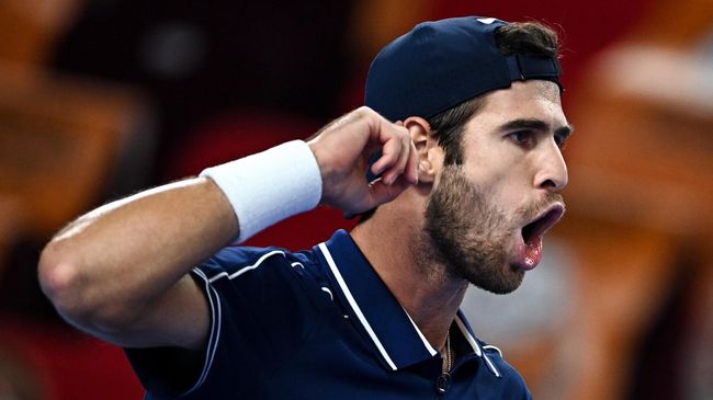 Хачанов вышел в четвертьфинал US Open
