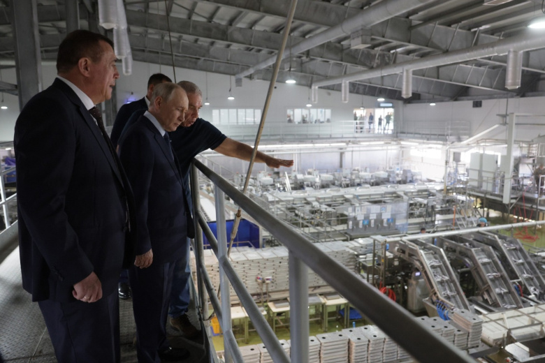 Япония заявила «решительный протест» после визита Путина на Итуруп