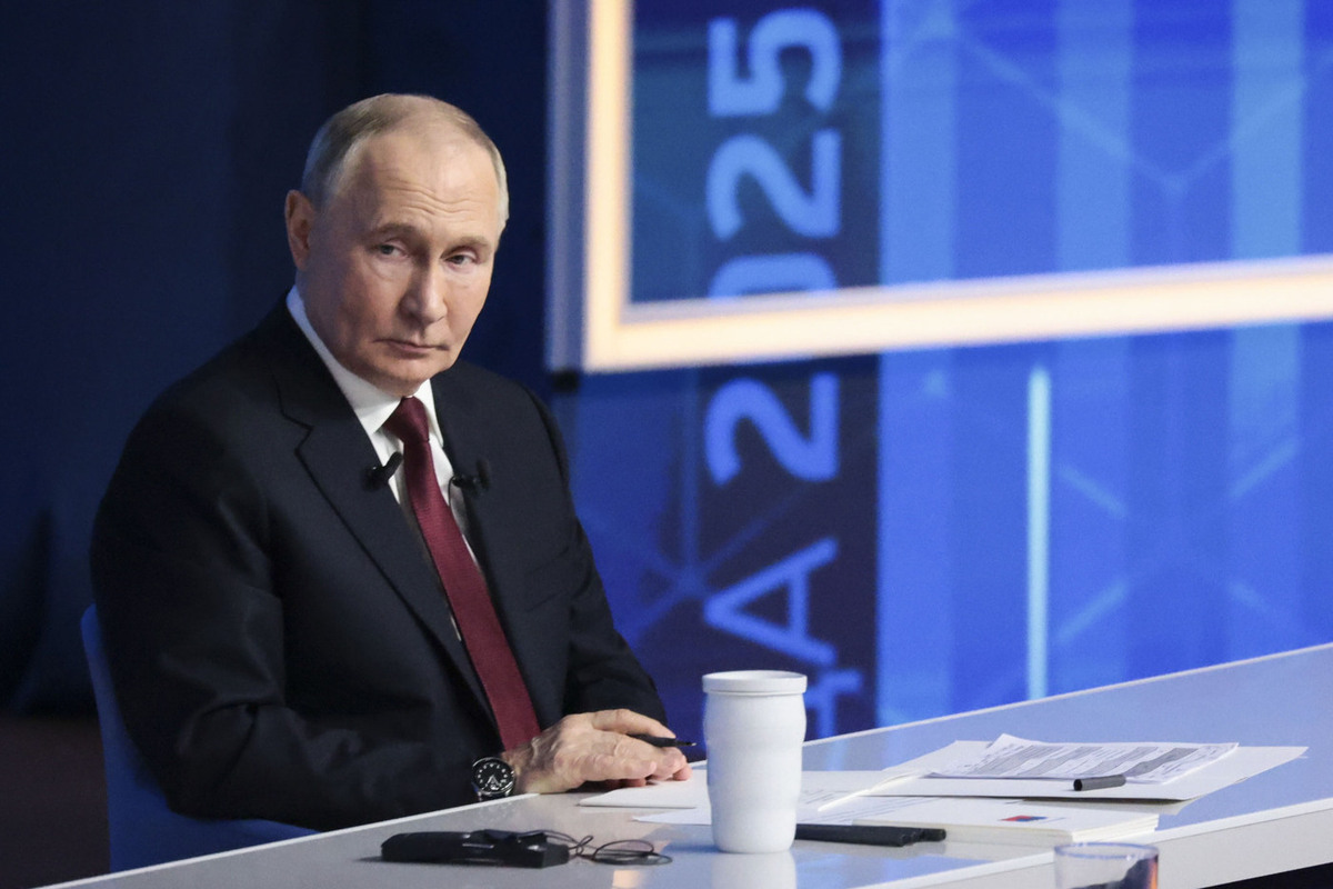 Путин провел рабочую встречу с губернатором Сахалина Лимаренко
