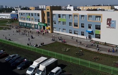 В ГД предложили предоставлять по утрам бесплатный час парковки у школ