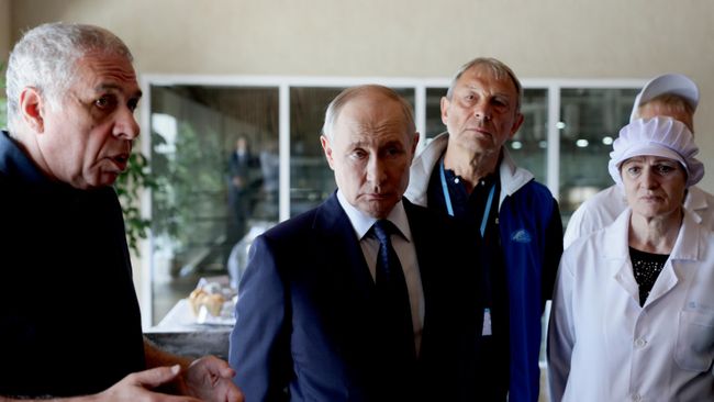 МИД Японии заявил протест из-за визита Путина на Итуруп