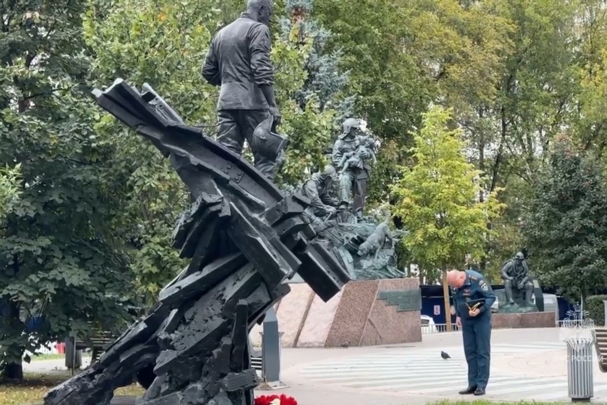 Память Героя России и уроженца Ленинграда Евгения Зиничева почтили память в Москве