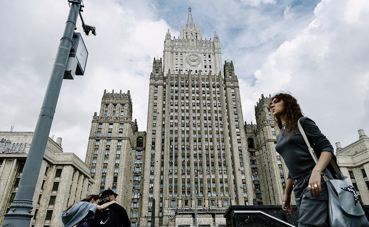 МИД анонсировал ответ на решение Венгрии выслать российских дипломатов