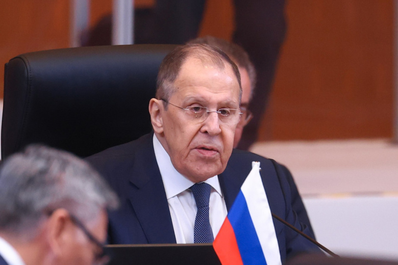 «Очень негативно влияет»: Лавров осудил атаки хуситов по Саудовской Аравии