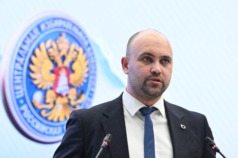 Кандидата от «Яблока» сняли с выборов из-за Бэнкси и Сахарова