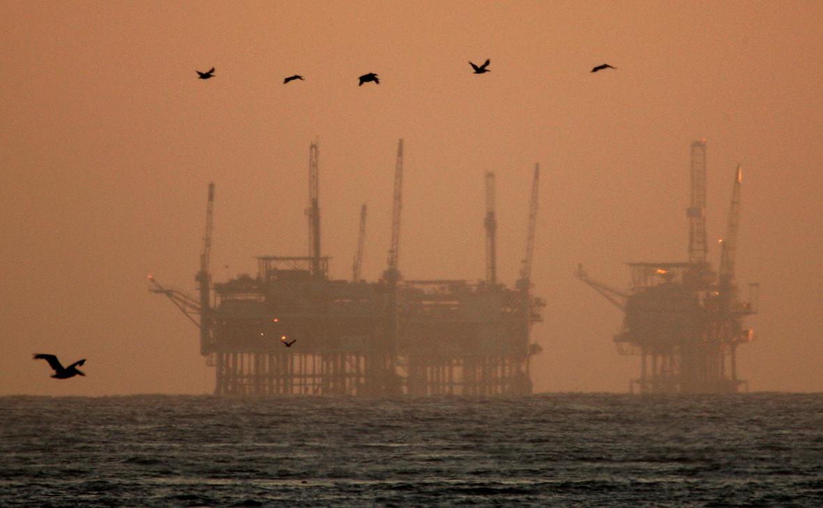 Эксперты оценили, долго ли цена на нефть продержится на уровне $100