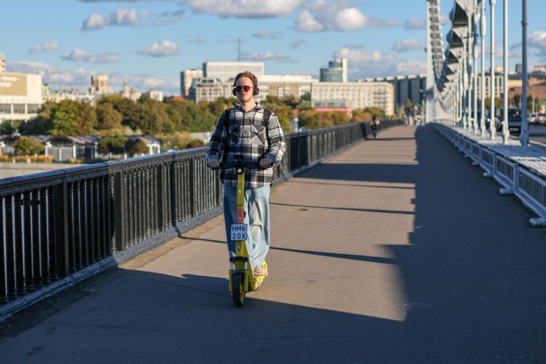 Москвичам рассказали, долго ли продлится бабье лето