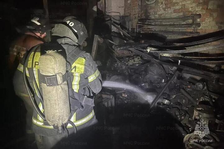 В Орловкой области 20 человек эвакуировались из-за пожара в складском помещении