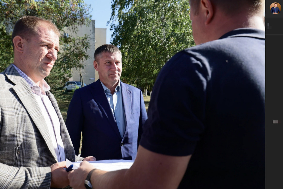 Шуваев проверил выполнение программы дорожных работ в Старом Осколе