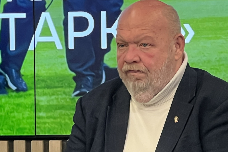 «Тебе встречу со мной послал Бог»: певец Крылов нахамил журналистке NEWS.ru