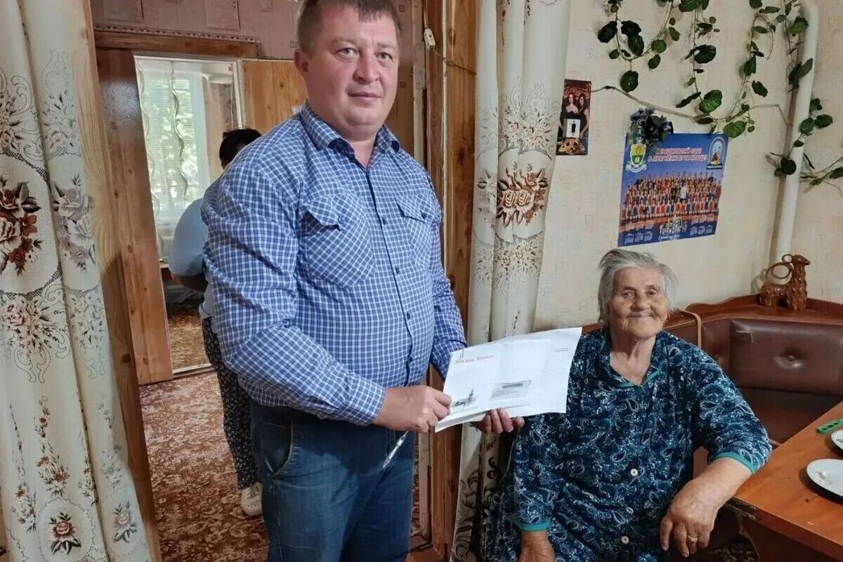 Труженицу тыла из Запорожской области поздравили с Днём рождения