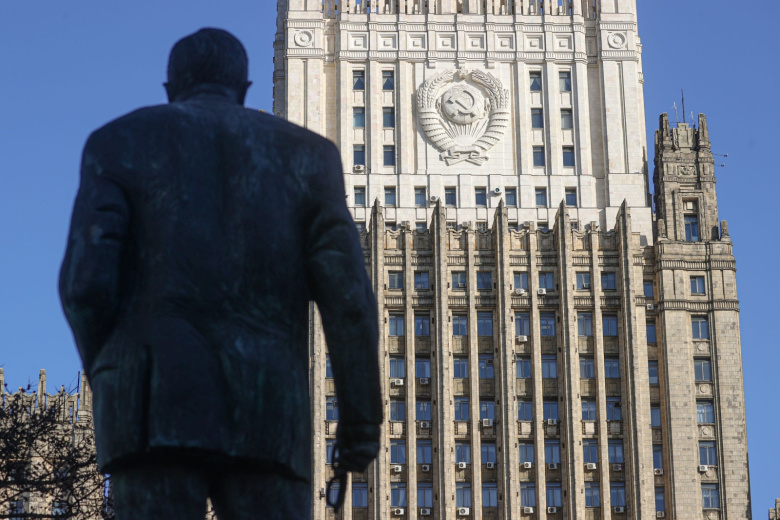 «Не гнушаются»: в МИД РФ ответили на клеветнические измышления датских СМИ